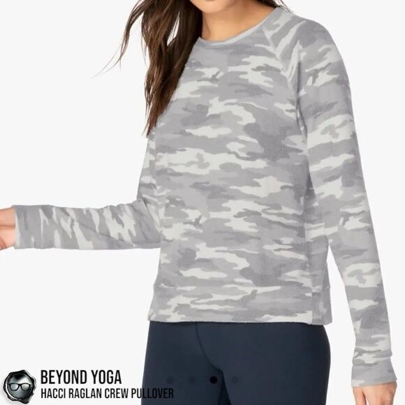 BEYOND YOGA HACCI FAVORITE RAGLAN CREWNECK SWEATSHIRT IN GRAY CAMO XS PULLOVER - Picture 3 of 13